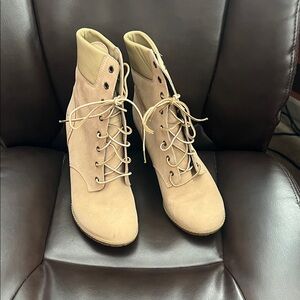 Timberland Beige Lace-Up Boots
